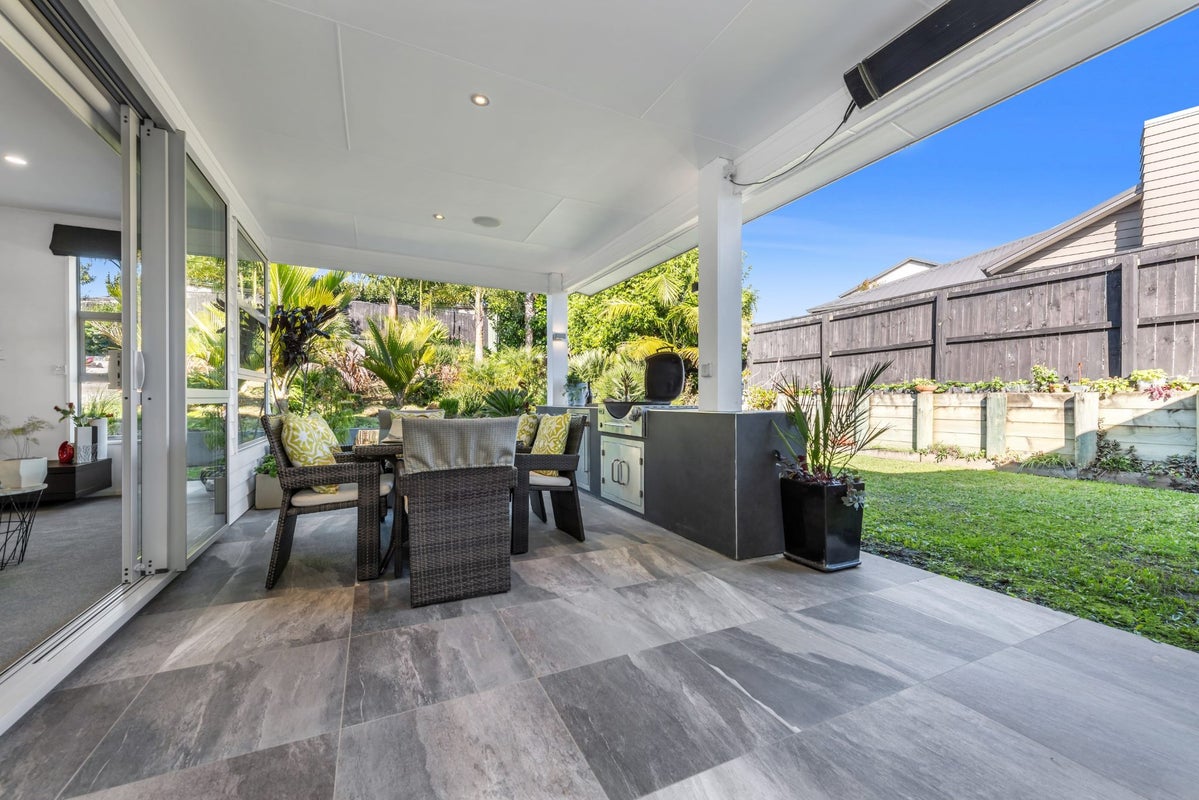 13 Kahawairahi Drive, Beachlands, Auckland - Carousel 2