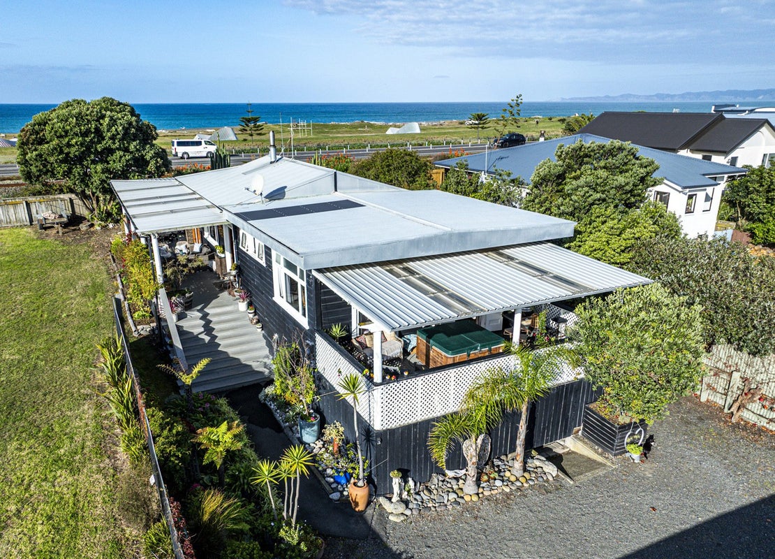 214 Te Awa Avenue, Awatoto, Napier, Hawke's Bay - Carousel 2