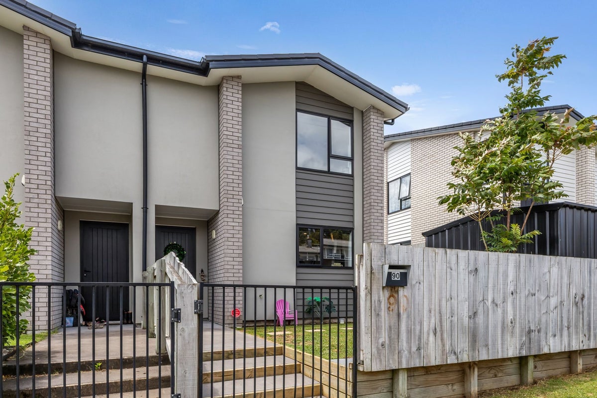 90 Banks Street, Marfell, New Plymouth - Carousel 28