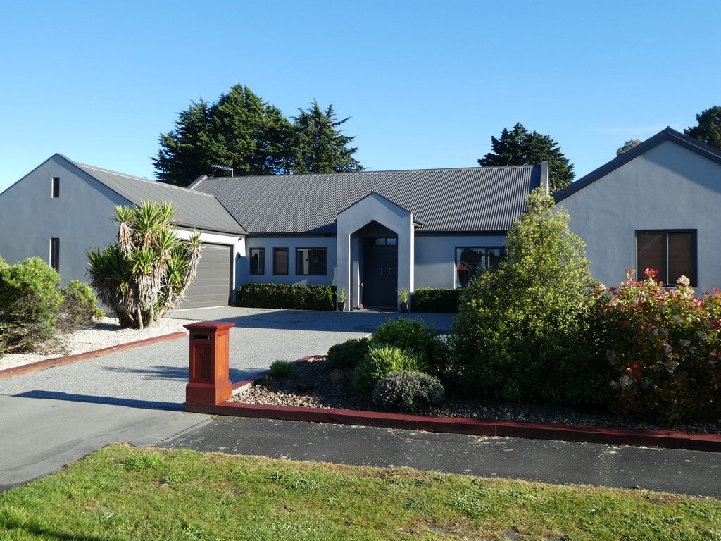 5 Styx River Place, Spencerville, Christchurch - Carousel 1