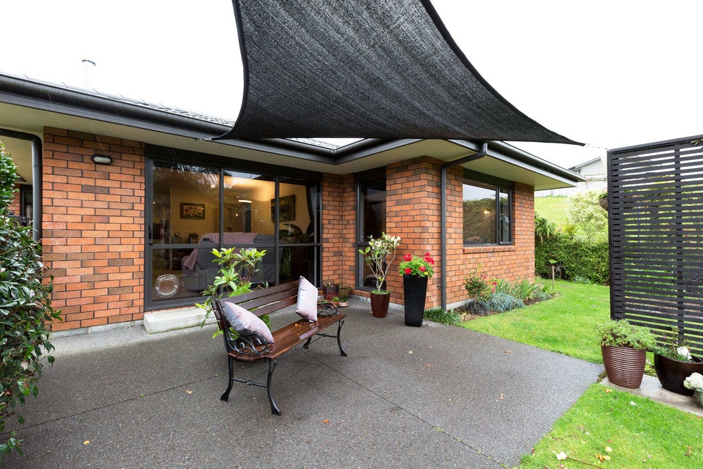 20 Ainslee Street, Highlands Park, New Plymouth - Carousel 26