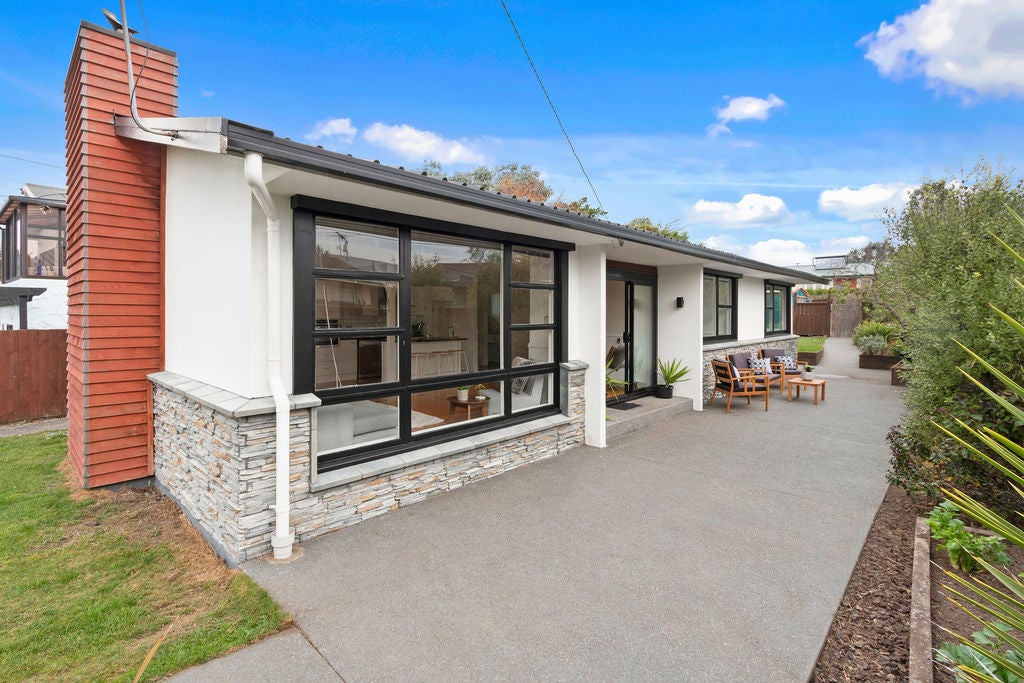 9 Mountbatten Street, New Brighton, Christchurch - Carousel 2