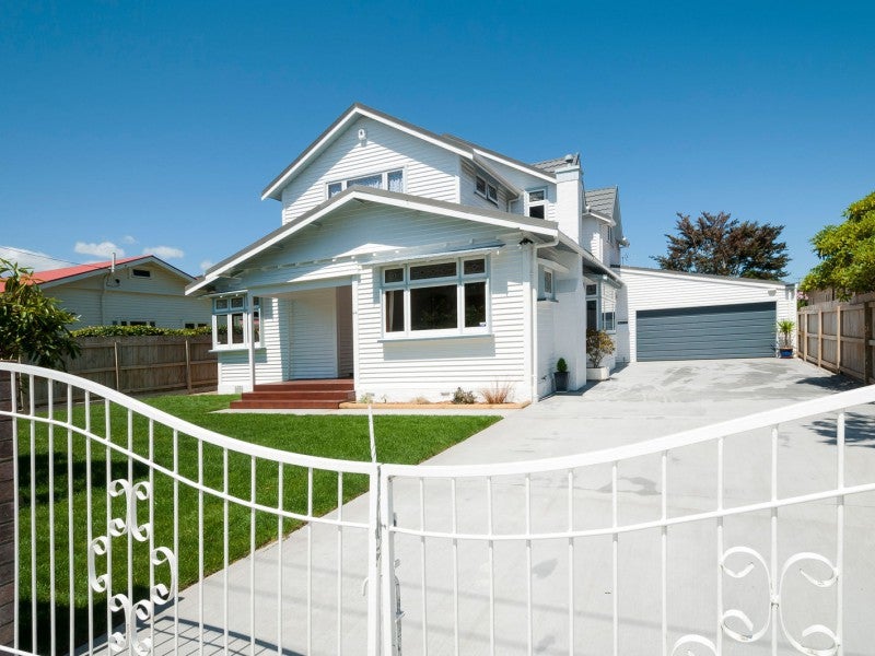 44 Totara Crescent, Woburn, Lower Hutt - Carousel 1