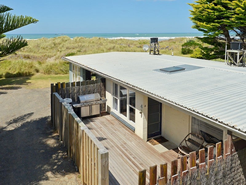 79D Blue Pacific Parade, Riversdale Beach, Masterton - Carousel 1