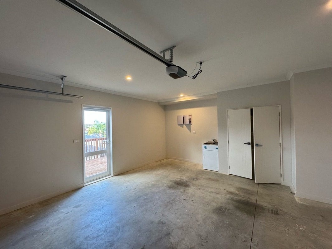 18 Taurikura Way, Fairview Heights, Auckland - Carousel 24