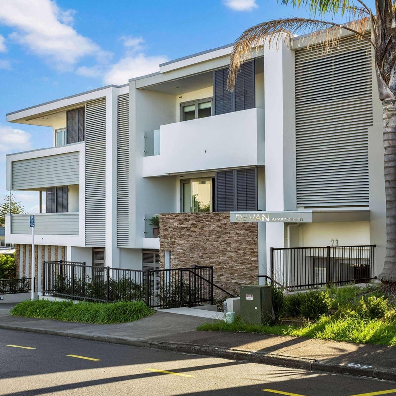 3/23 Wellington Street, Howick, Auckland - Carousel 1