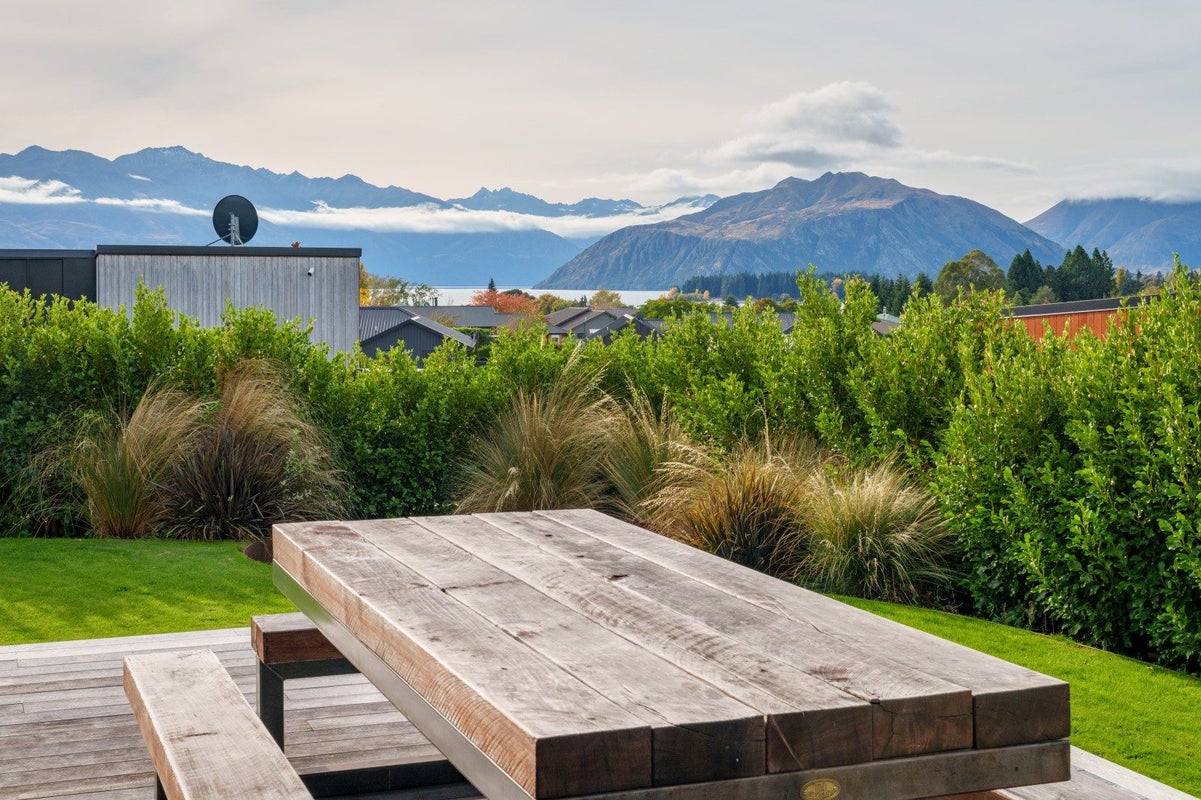 7 Little Alpha Loop, Wanaka - Carousel 2