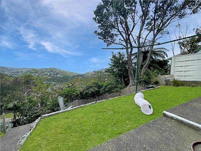 1A Admiralty Street, Crofton Downs, Wellington - Carousel 11