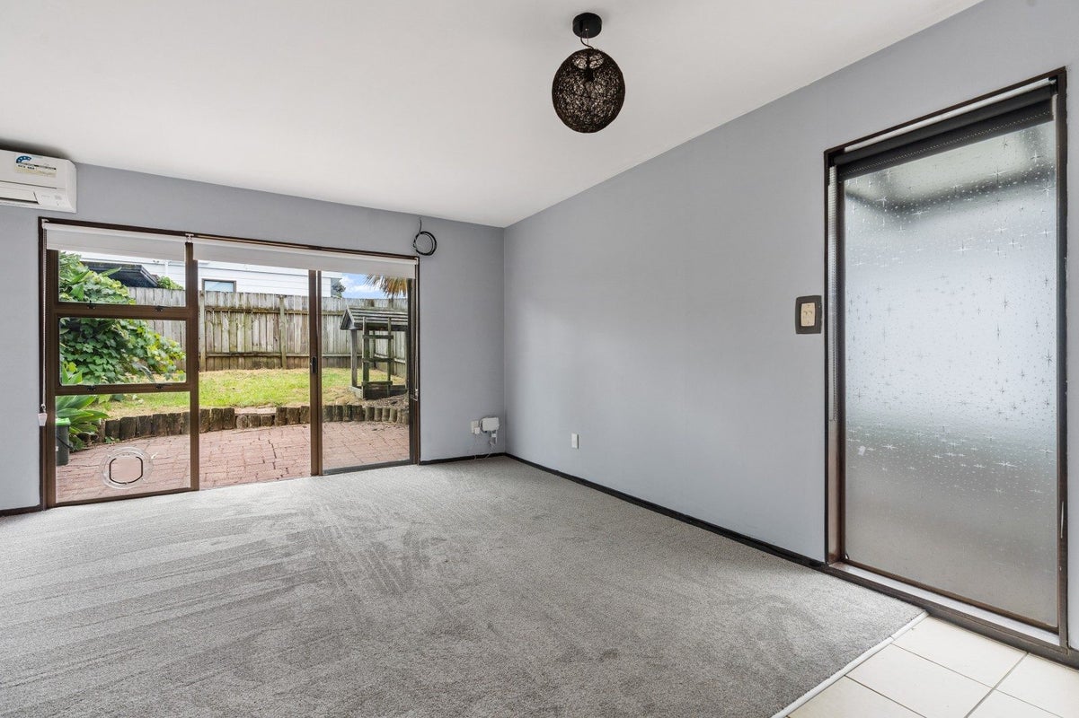 5/30 Owairaka Avenue, Owairaka, Auckland - Carousel 2