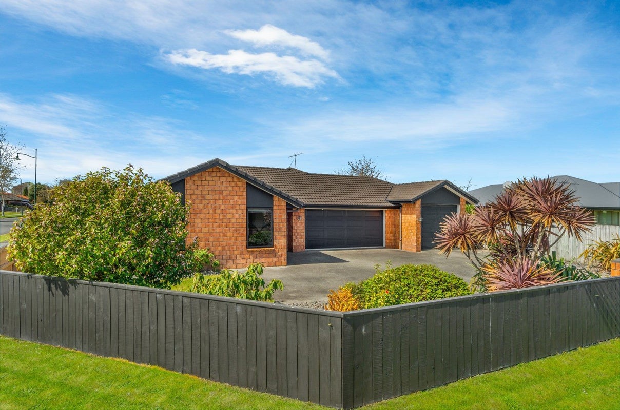 1 Belgrave Court, Huntington, Hamilton - Carousel 2