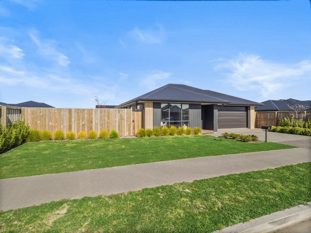 23 Strowan Avenue, Elgin, Ashburton - Carousel 26