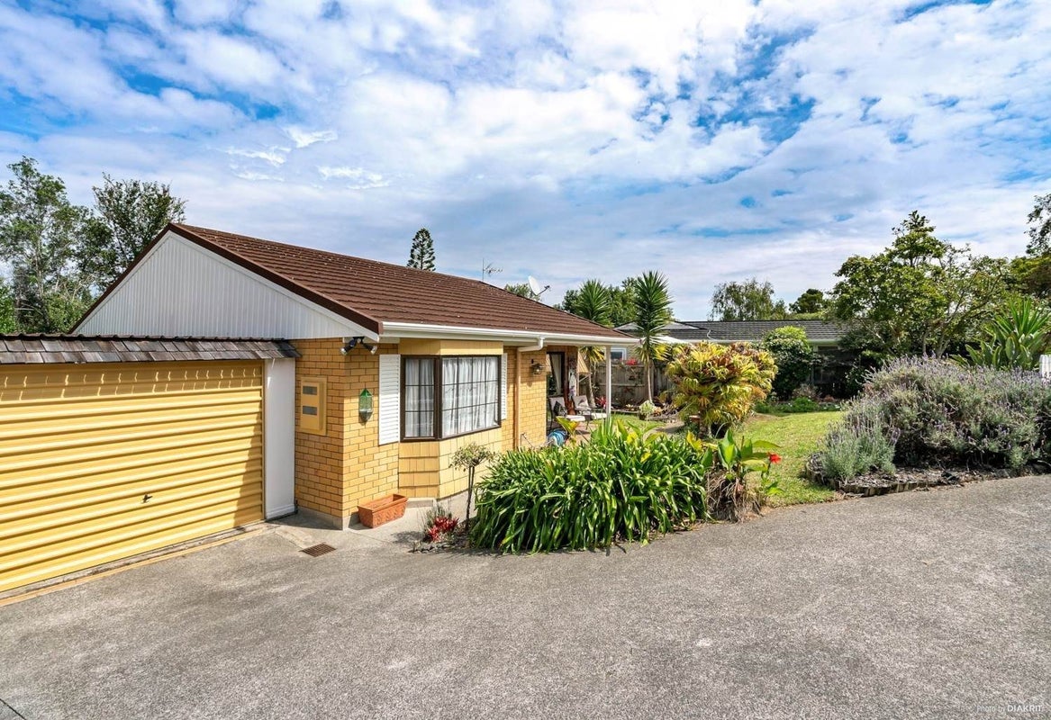 1/15 Micawber Place, Mellons Bay, Auckland - Carousel 9