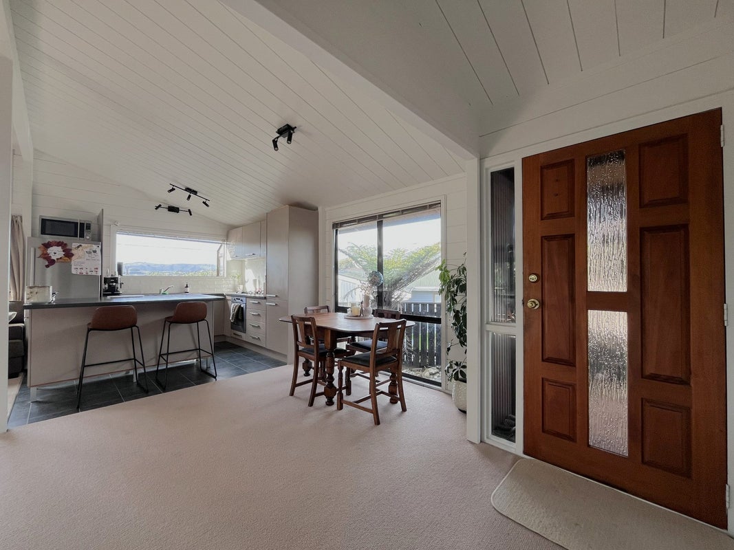 15 The Yardarm, Whitby, Porirua - Carousel 1