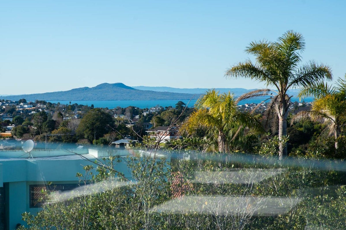 6 Elsfield Place, Torbay, Auckland - Carousel 1