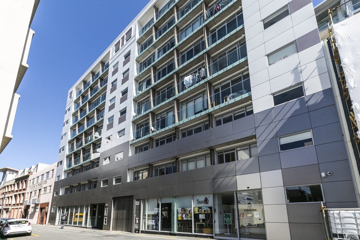 112/15 Holland Street, Te Aro, Wellington - Carousel 1