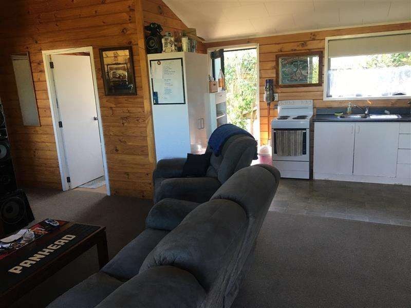 26 Drome View Place, Beach Haven, Auckland - Carousel 2