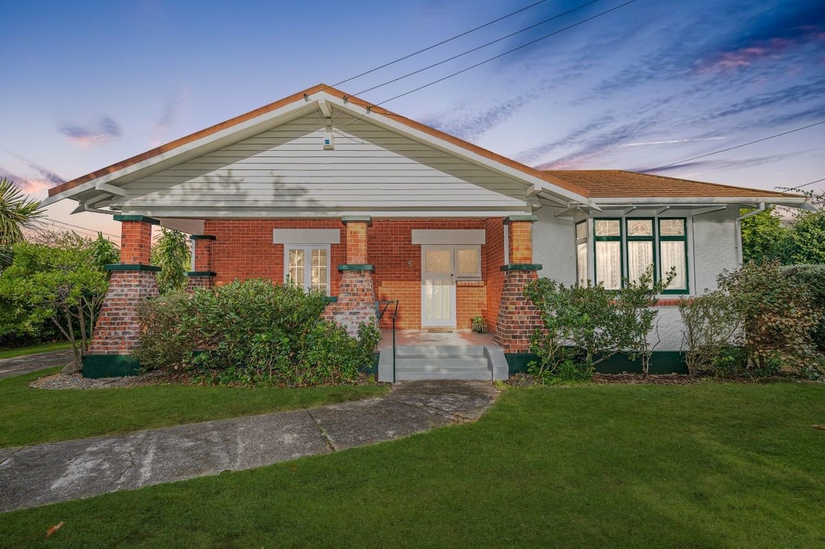 5 Caius Avenue, Gonville, Whanganui - Carousel 16