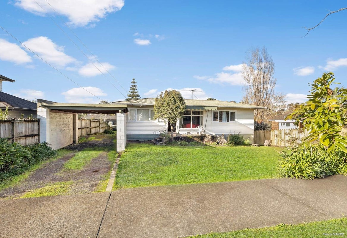 31 Holly Street, Avondale, Auckland - Carousel 1