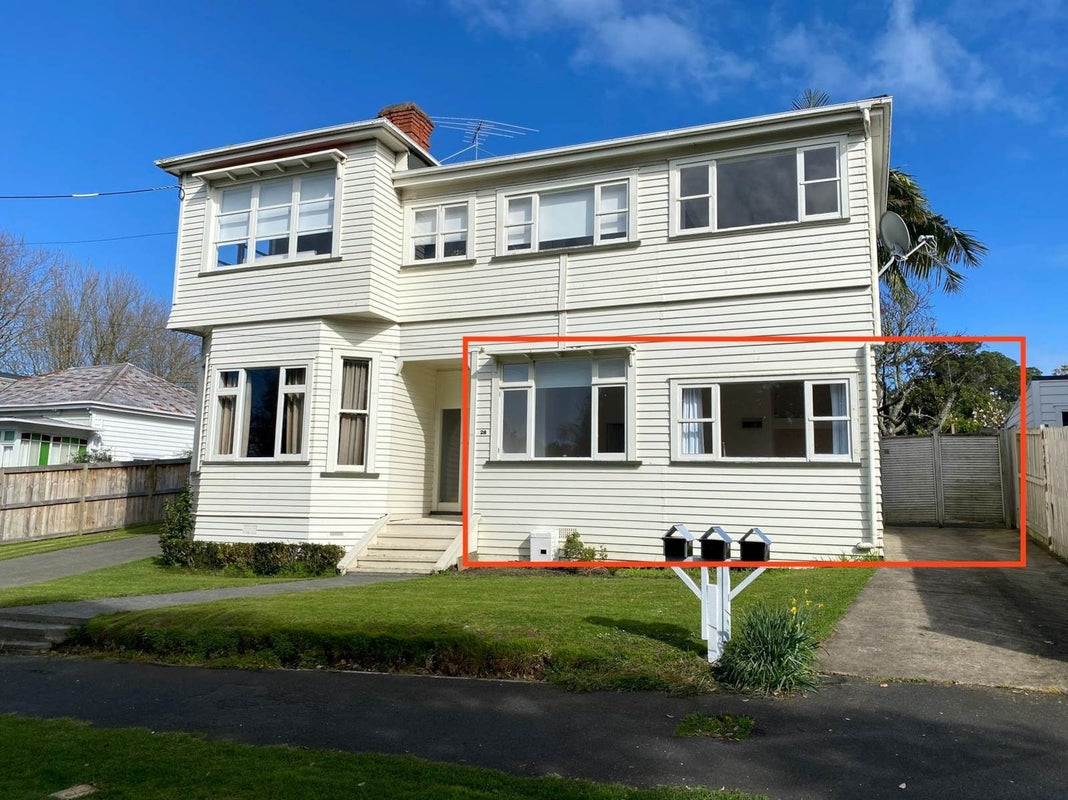 2/26 Princes Street, Northcote Point, Auckland - Carousel 1