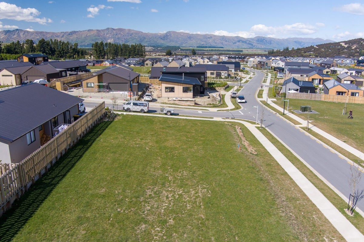 1 Linnburn Road, WANAKA - Carousel 9