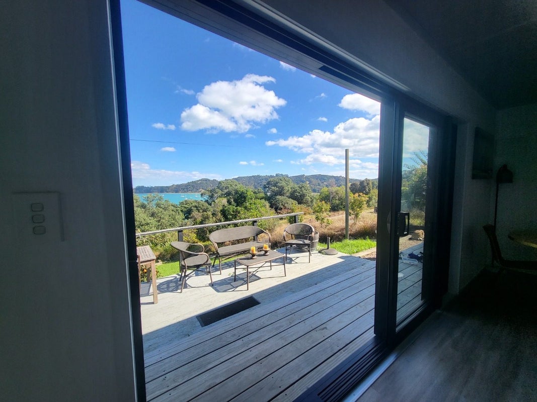 64 Burrell Road, Oneroa, Waiheke Island - Carousel 1