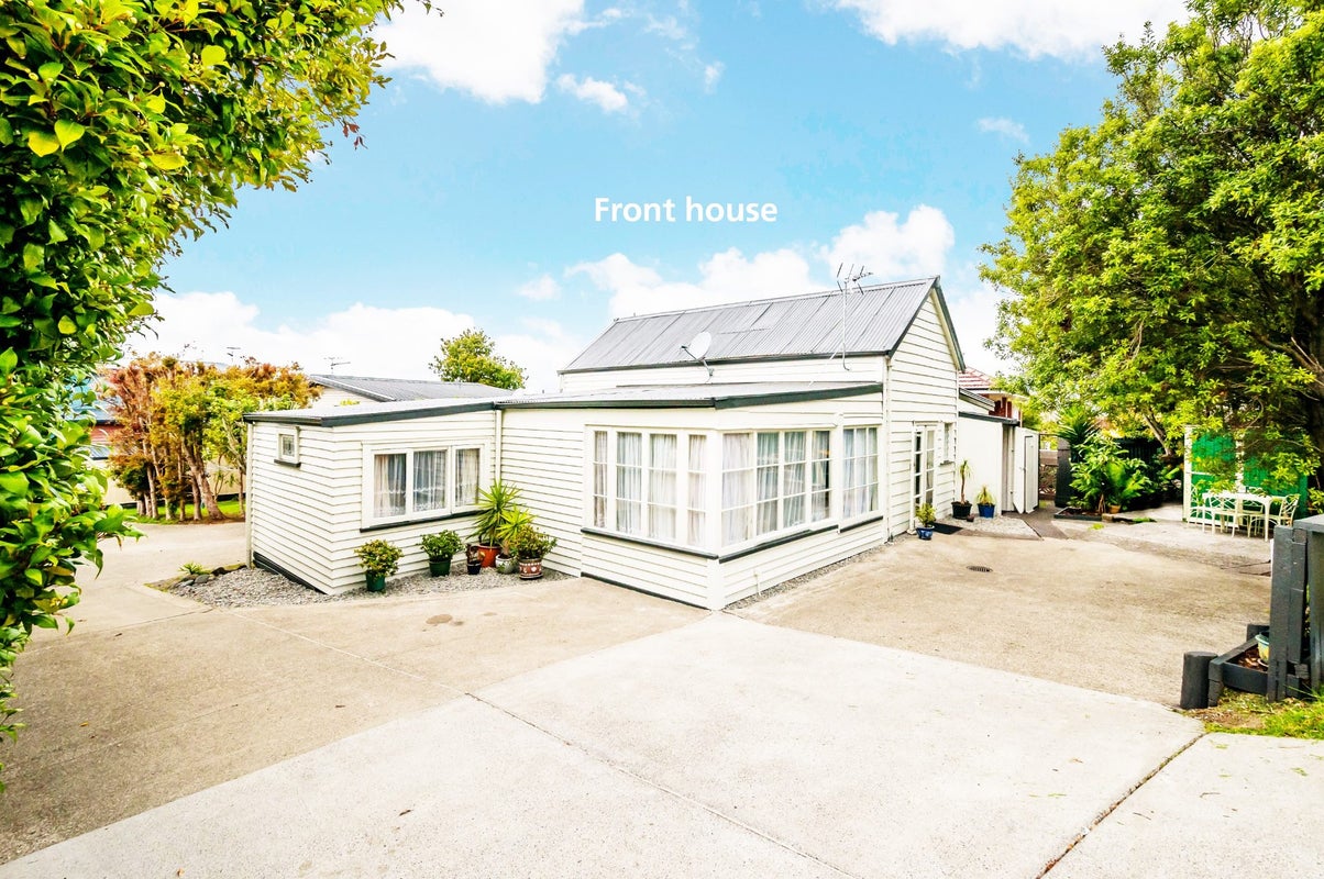 39A Forrest Hill Road, Milford, Auckland - Carousel 1