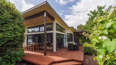 4 McLean Street, Glenholme, Rotorua - Carousel 1