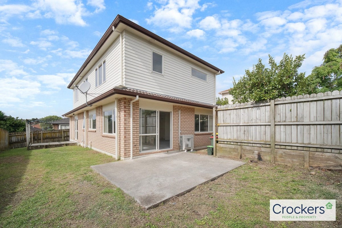 11 Orbit Place, Flat Bush, Auckland - Carousel 14