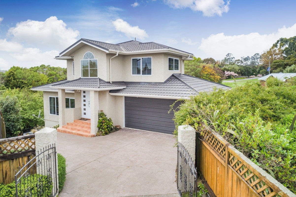 22 Greenwood Place, Fitzherbert, Palmerston North - Carousel 1