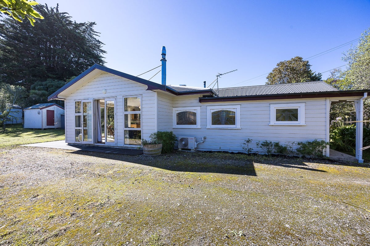 31 Bay Road, Warrington, Waikouaiti - Carousel 2