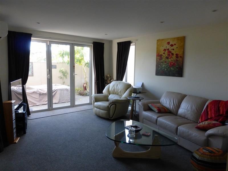 21 Pavilion Crescent, Hillmorton, Christchurch - Carousel 2