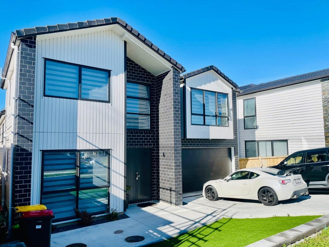 72 Koromeke Street, Flat Bush, Auckland - Carousel 1