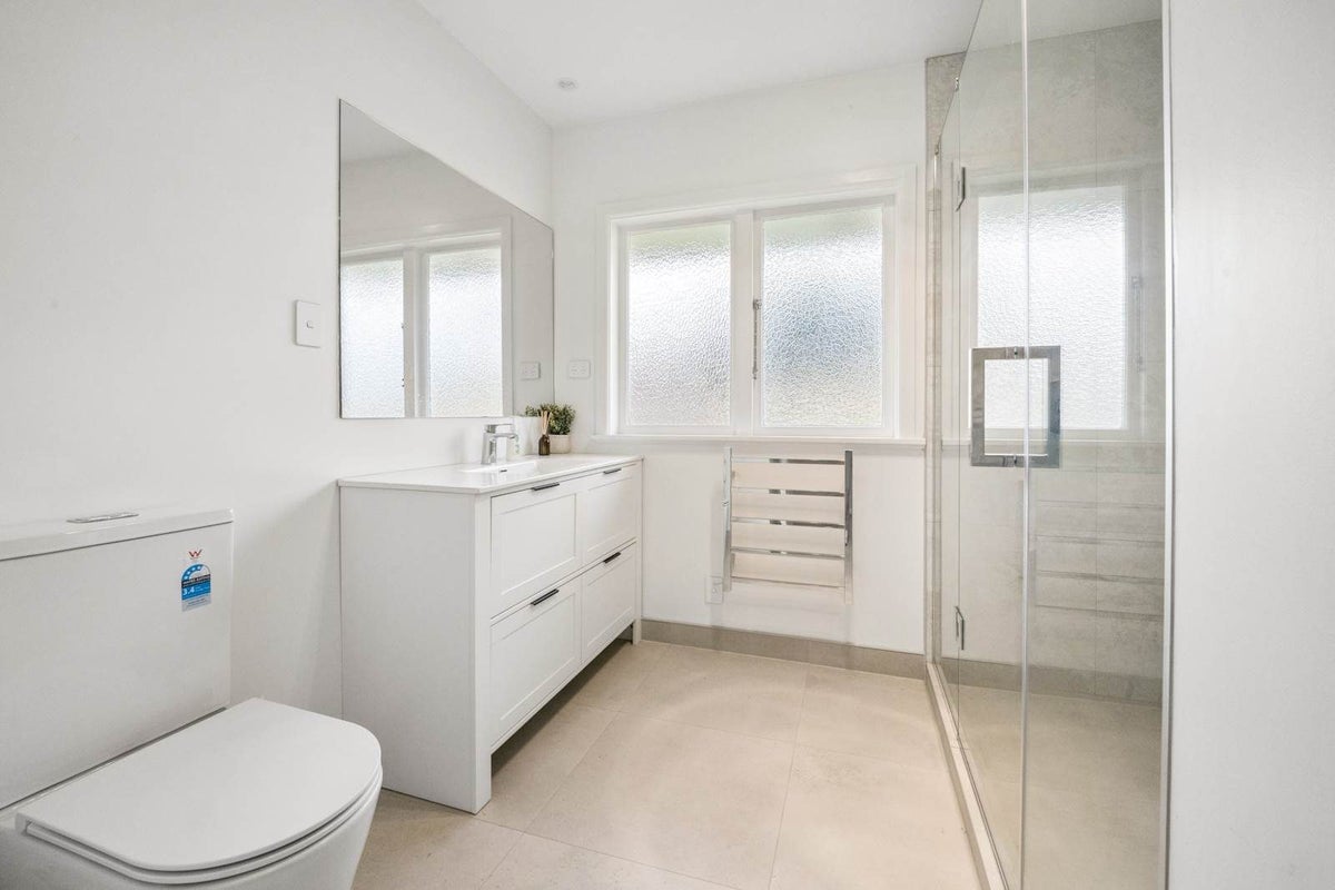 2 Fowlds Avenue, Sandringham, Auckland - Carousel 14