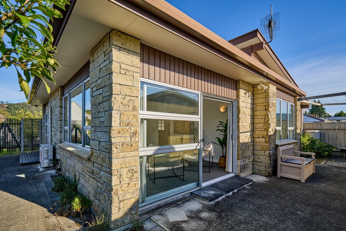 1/793 Fergusson Drive, Elderslea, Upper Hutt - Carousel 1