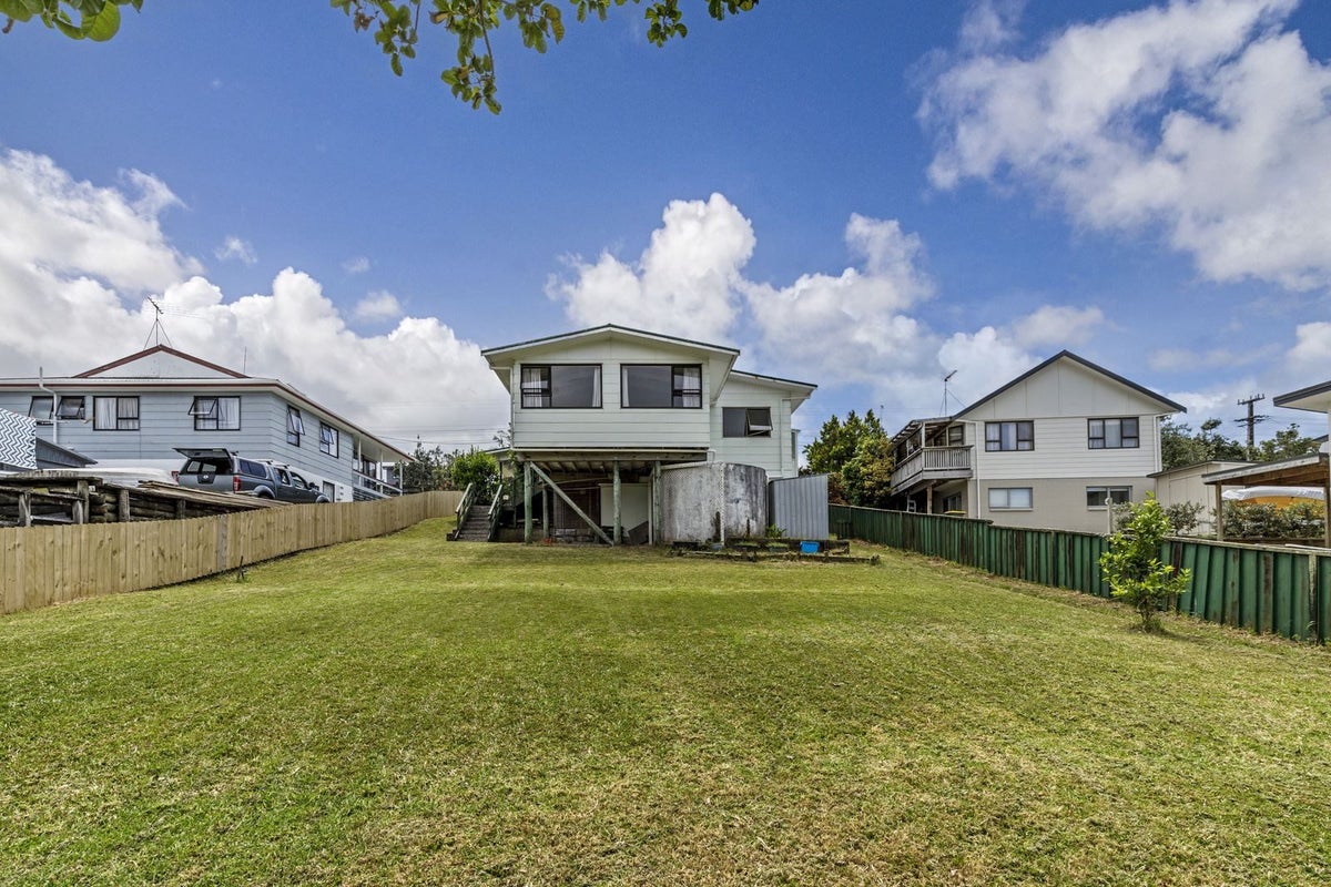 233 Vipond Road, Stanmore Bay, Whangaparaoa - Carousel 2