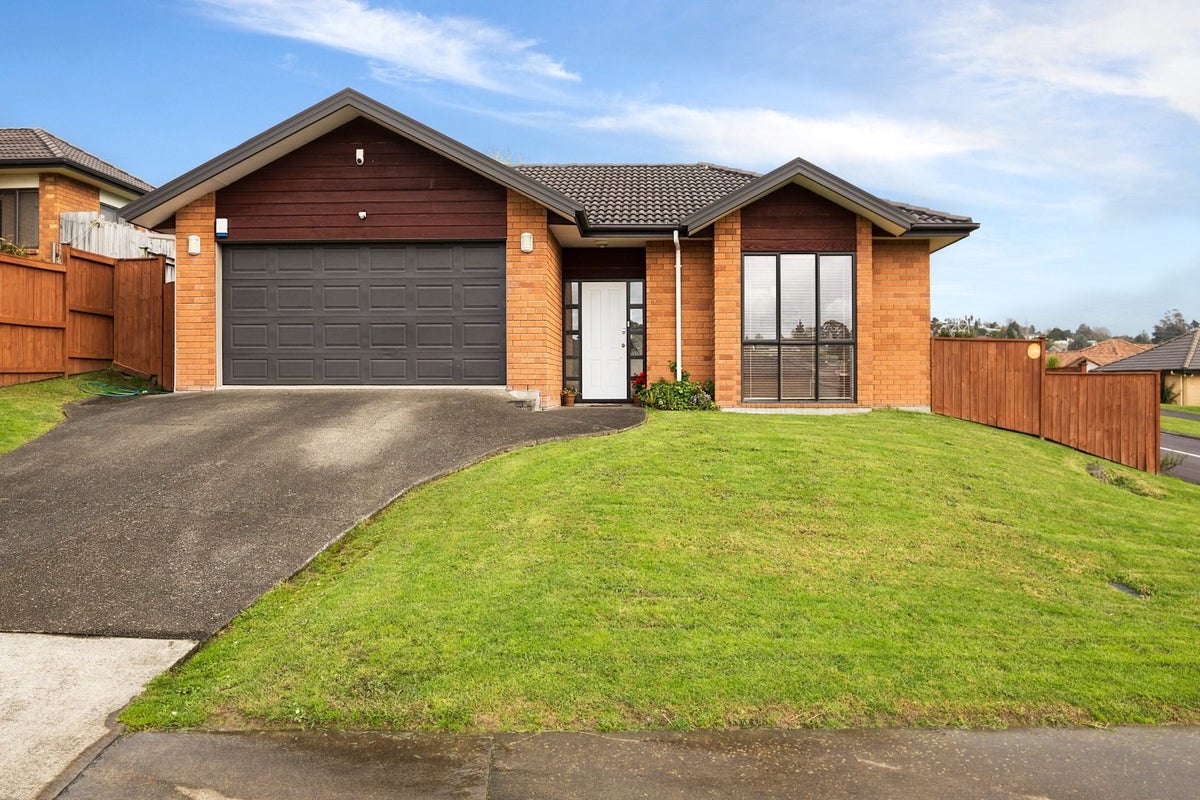12 Cartmel Avenue, Massey, Auckland - Carousel 2