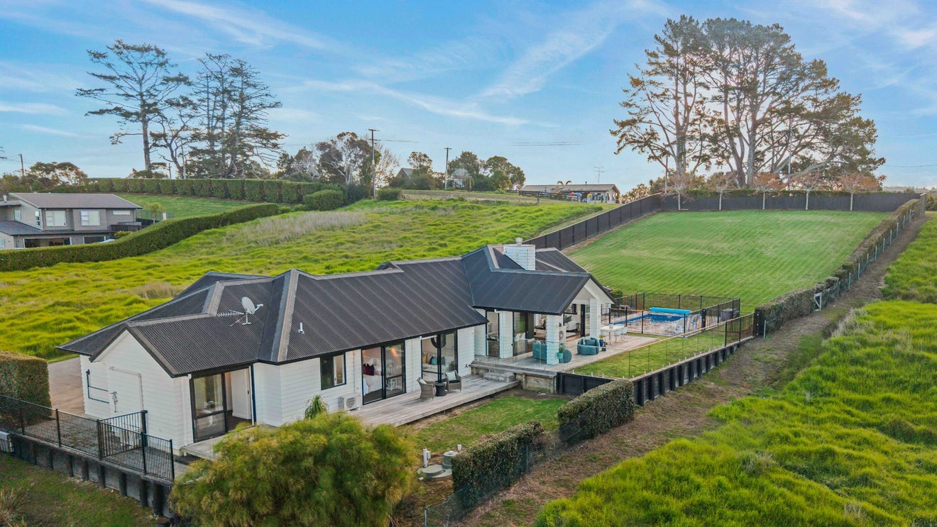 72 Vaughans Road, Albany - Carousel 1