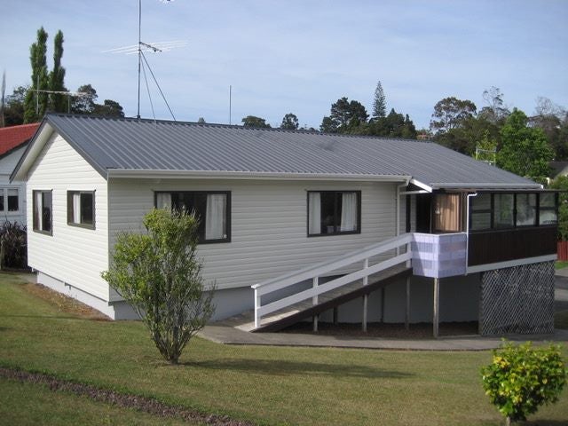 50 Gatman Street, Birkdale, Auckland - Carousel 1