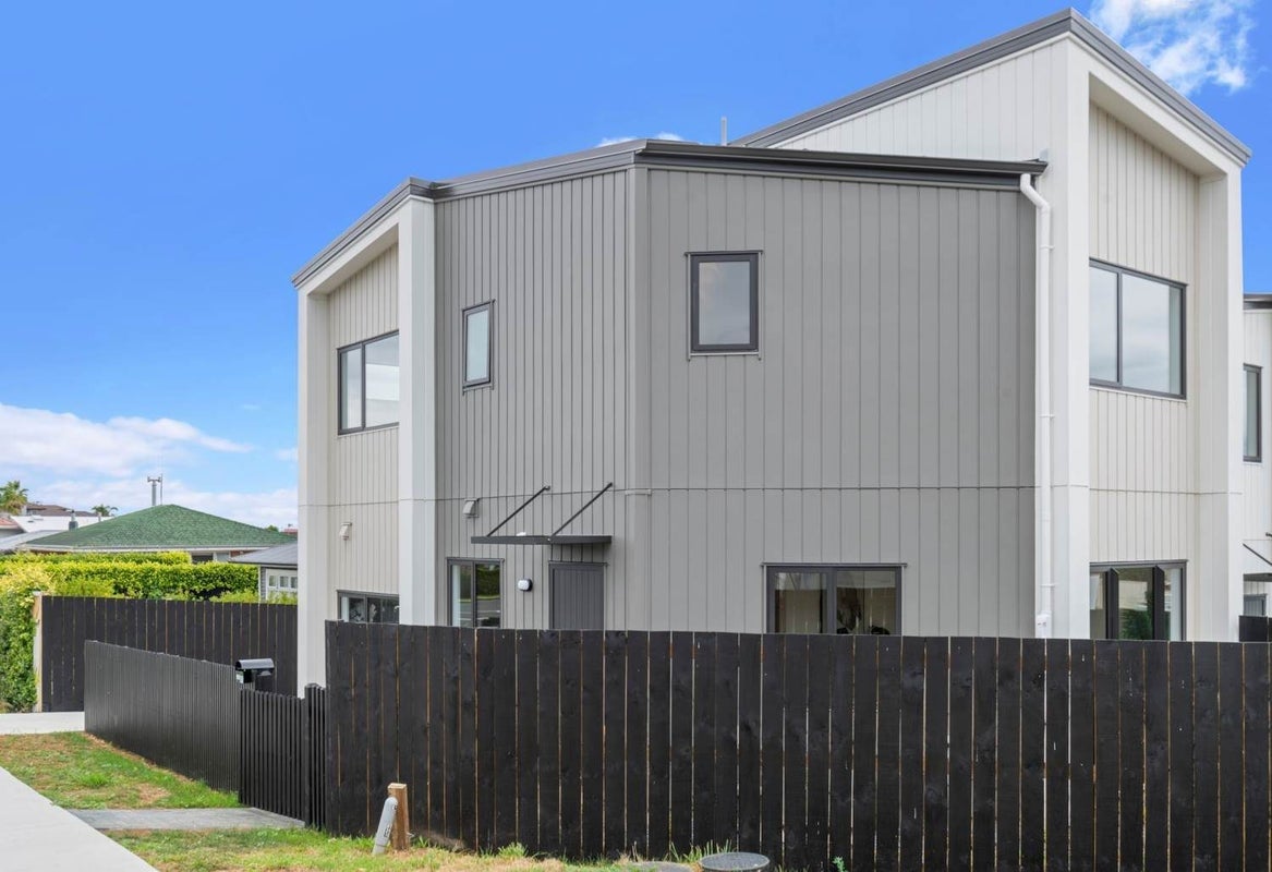 57 Bradbury Road, Botany Downs, Auckland - Carousel 2
