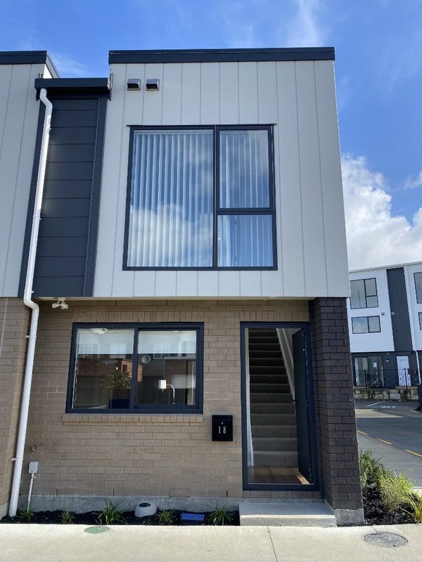 1/18 Rimu Road, Mangere Bridge, Auckland - Carousel 1