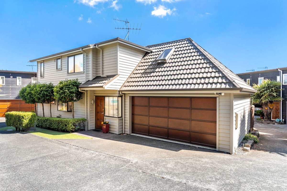 130B Gowing Drive, Meadowbank, Auckland - Carousel 1