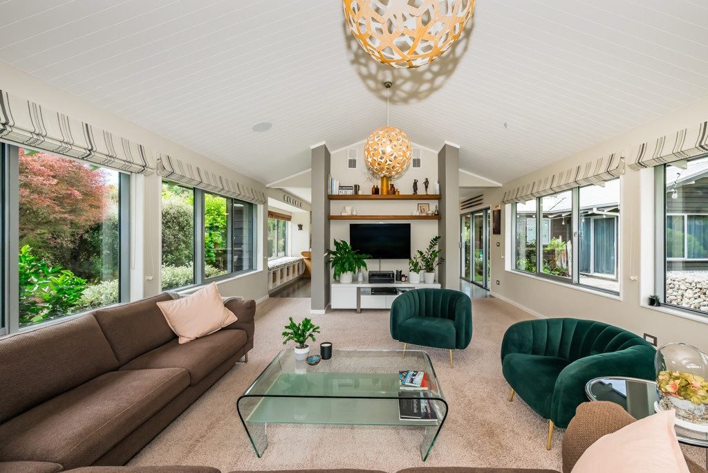 4 Ferndale Drive, Waikanae - Carousel 2