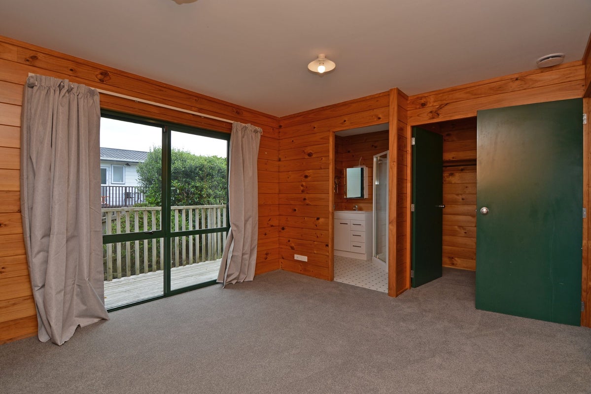 74A Guadeloupe Crescent, Grenada Village, Wellington - Carousel 17
