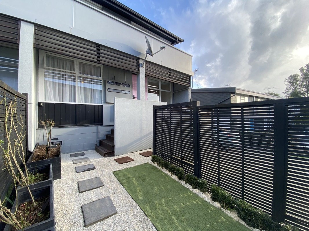 1/9 Don Croot Street, Western Springs, Auckland - Carousel 1