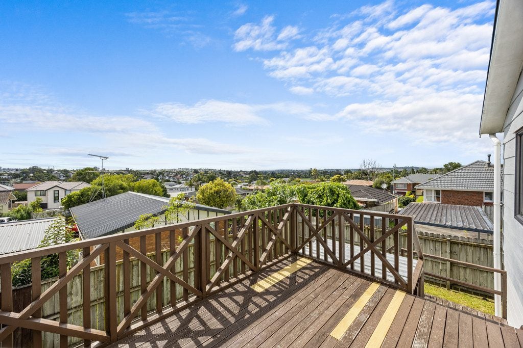 2/289 Pakuranga Road, Pakuranga Heights, Auckland - Carousel 2