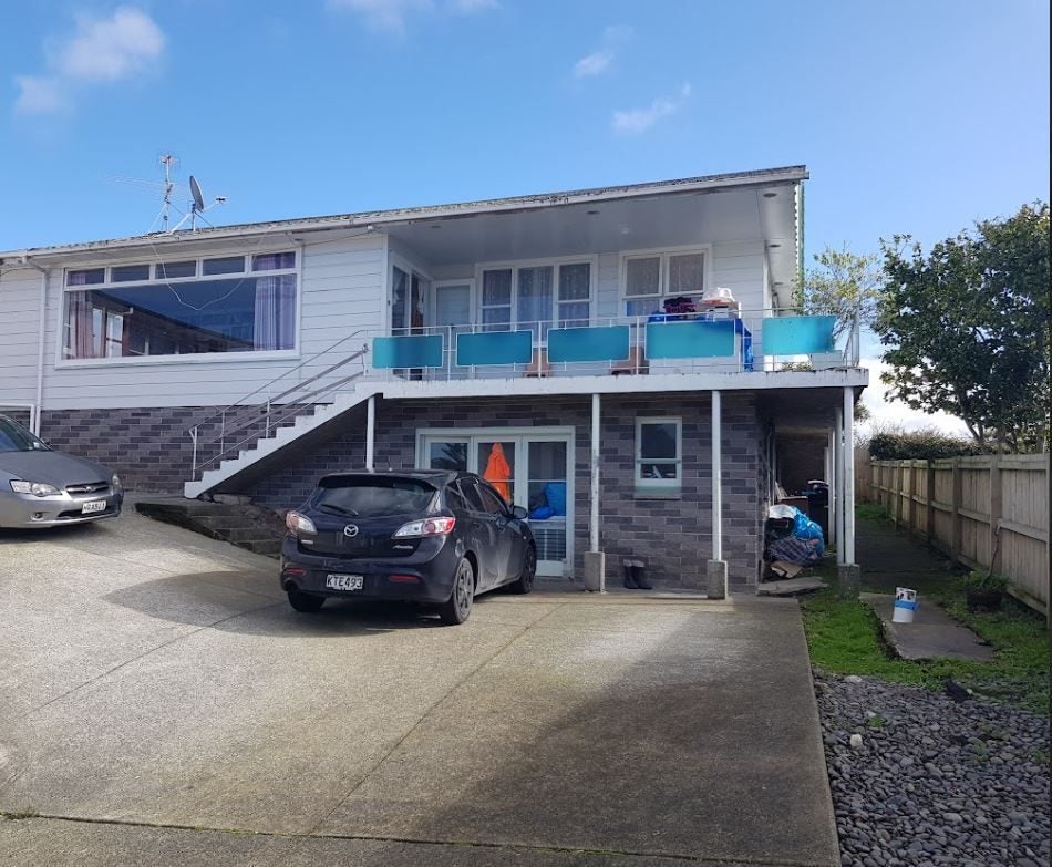 13 Kelston Street, New Lynn, Auckland - Carousel 2