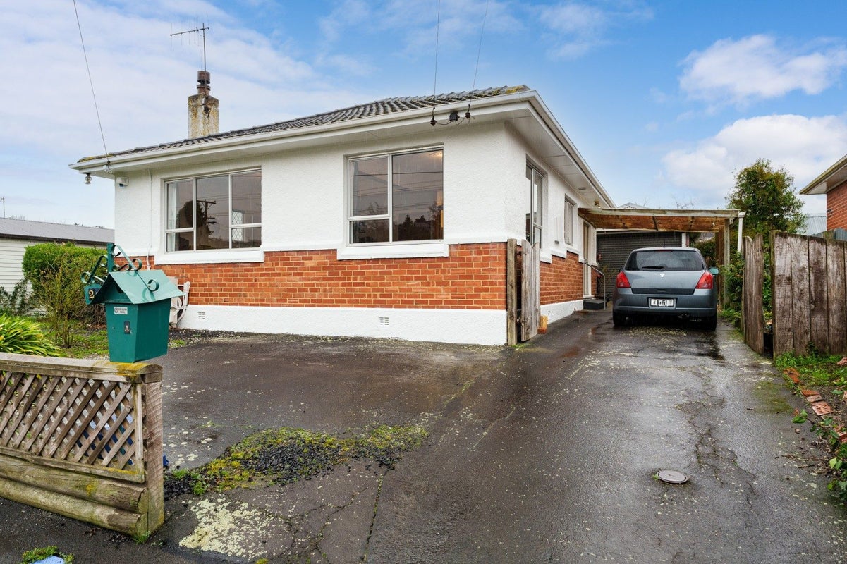 2A North Taieri Road, Abbotsford, Dunedin - Carousel 1