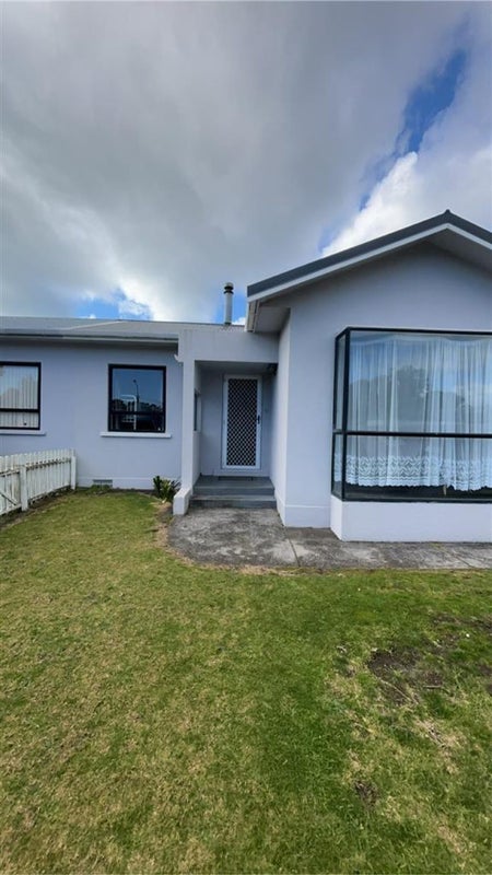28 Breakwater Road, Moturoa, New Plymouth, Taranaki - Carousel 1