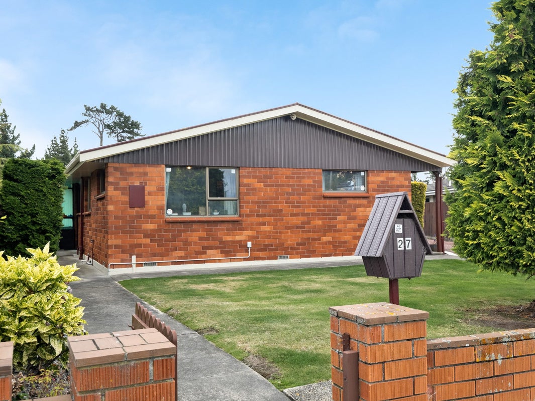27 Dakota Place, Waldronville, Dunedin - Carousel 1