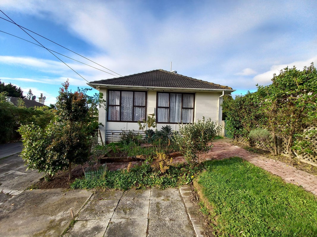 61A Bedford Street, Cannons Creek, Porirua - Carousel 1